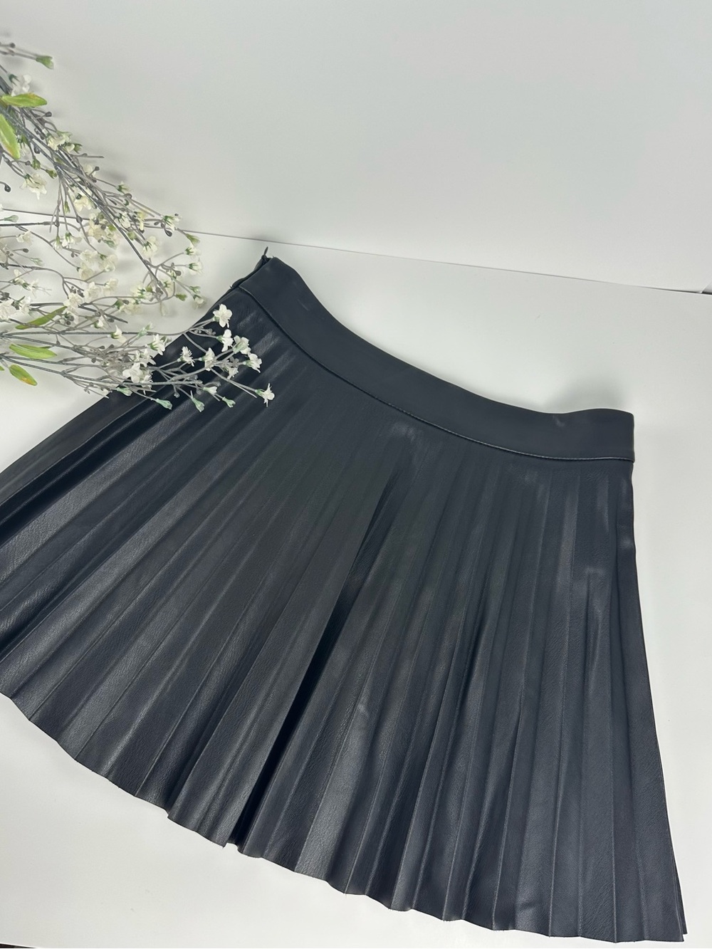 Mango MNG Black Pleated Faux Leather Mini Skirt Size S / US 5 - Picture 11 of 16